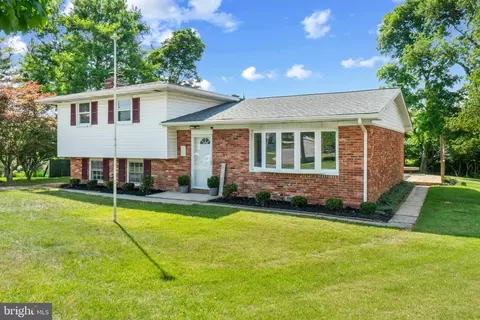 430 Pleasant Villa Ave, Catonsville, MD 21228
