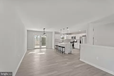 2807 Illinois, Halethorpe, MD 21227 photo 3