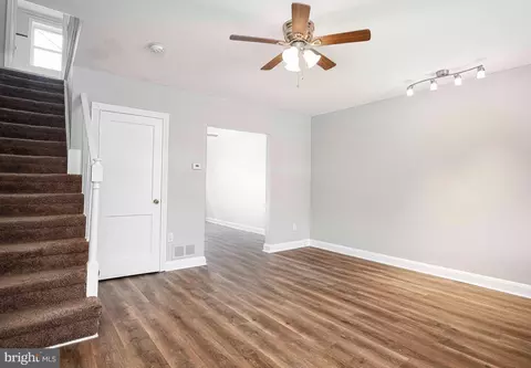 Living - 114 Riverthorn Rd, Middle River, MD 21220 photo 2 of 3