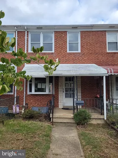 568 Chalcot Sq, Essex, MD 21221