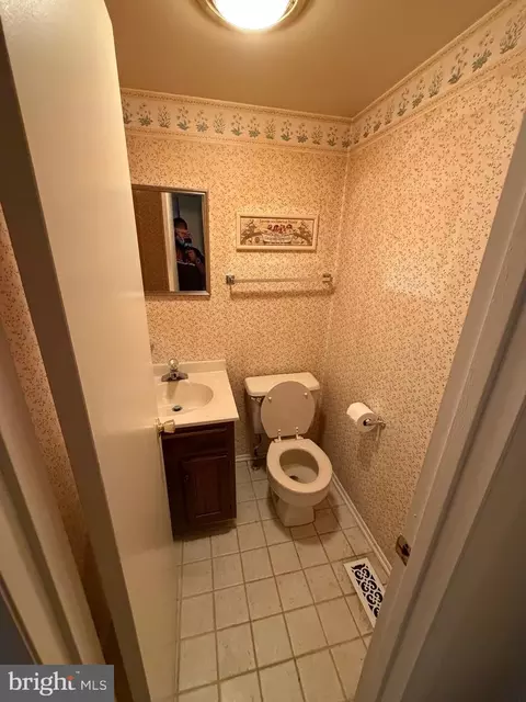 38 Constantine Dr, Phoenix, MD 21131 photo 2