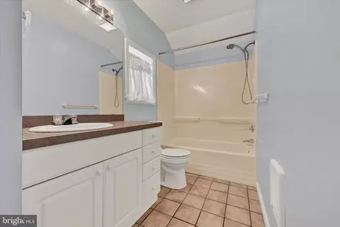 Bath - 1203 Fairfield Ave, Baltimore, MD 21209 photo 2 of 2