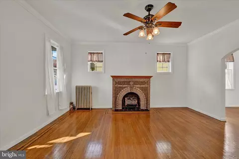 Living - 1203 Fairfield Ave, Baltimore, MD 21209 photo 2 of 3