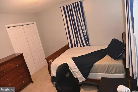 Bedroom - 4306 Belmar Ave, Baltimore, MD 21206 photo 4 of 5