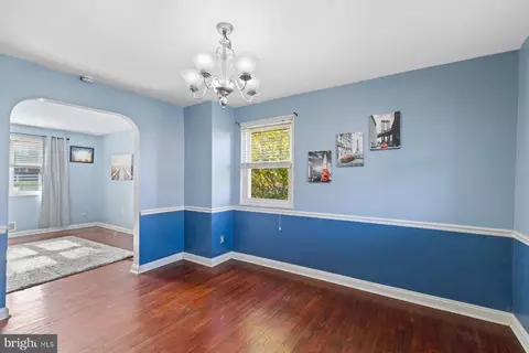 Entry Way - 708 Edmondson Ave, Baltimore, MD 21201 photo 4 of 5