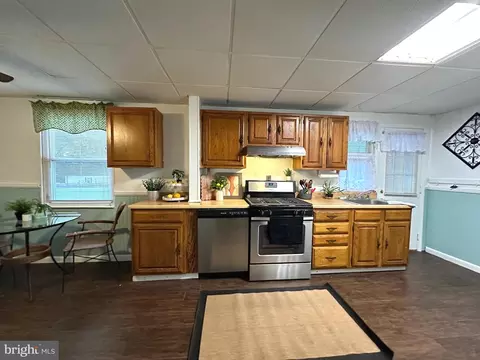 625 New Jersey Ave, Essex, MD 21221 photo 7