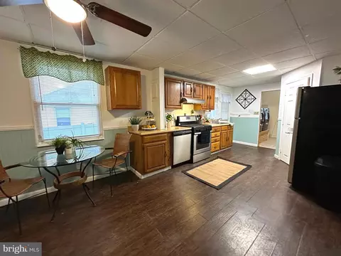 625 New Jersey Ave, Essex, MD 21221
