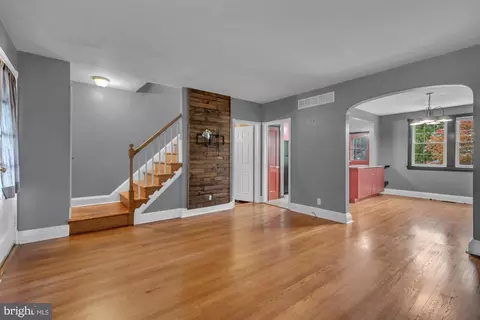 Living - 315 Westowne Rd, Baltimore, MD 21229 photo 3 of 3