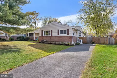 9006 Wood Park Ct, Parkville, MD 21234