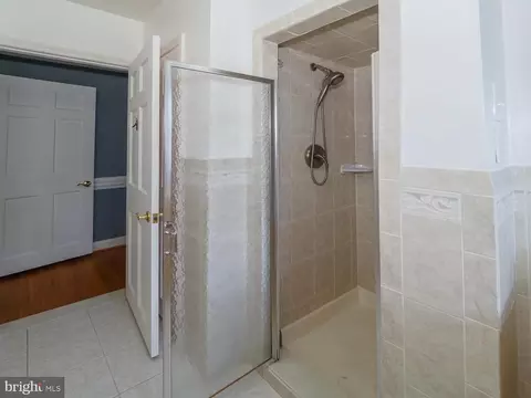 1108 Hampton Garth Garth, Towson, MD 21286 photo 15
