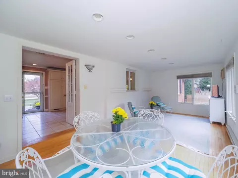 1108 Hampton Garth Garth, Towson, MD 21286 photo 33