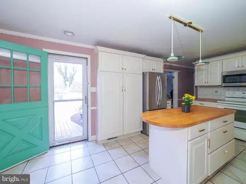 1108 Hampton Garth Garth, Towson, MD 21286 photo 24