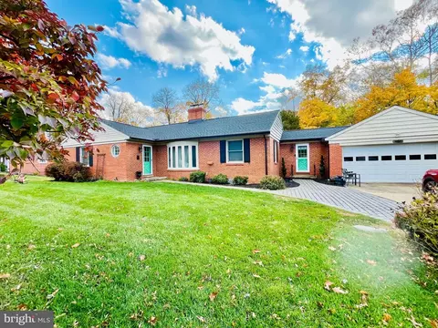 1108 Hampton Garth Garth, Towson, MD 21286 photo 2