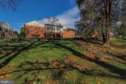 1108 Hampton Garth Garth, Towson, MD 21286 photo 8