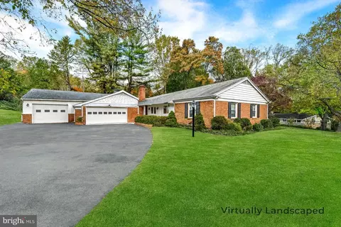 4 Midcrest Ct, Towson, MD 21286