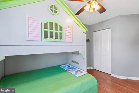 Bedroom - 5 Snug Lagoon Ct, Middle River, MD 21220 photo 5 of 7