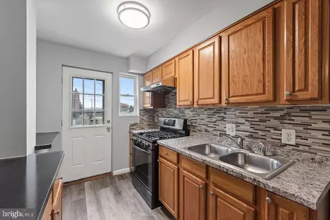7308 Berkshire Rd, Baltimore, MD 21224 photo 8