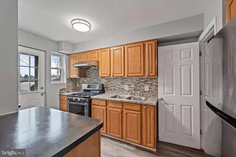 7308 Berkshire Rd, Baltimore, MD 21224 photo 10