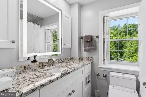 Bath - 12801 Harford Rd, Hydes, MD 21082 photo 1 of 4