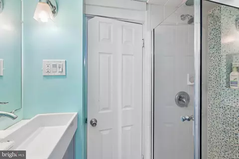 Bath - 12801 Harford Rd, Hydes, MD 21082 photo 3 of 4