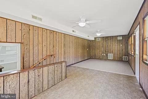 Living - 6204 Scranton Rd, Rosedale, MD 21237 photo 4 of 5