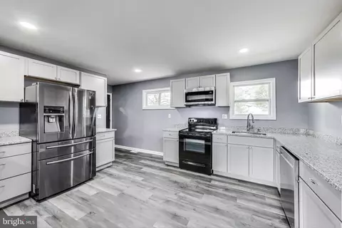 2500 Gehb Ave, Halethorpe, MD 21227 photo 8
