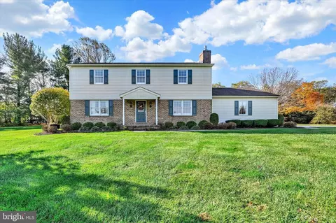 14003 Fox Land Rd, Phoenix, MD 21131