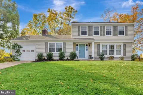 3 Shaston Ct, Cockeysville, MD 21030