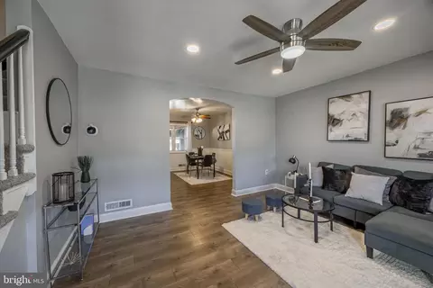 Entry Way - 1953 Wareham Rd, Dundalk, MD 21222 photo 1 of 3