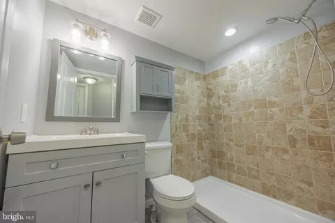 Bath - 1953 Wareham Rd, Dundalk, MD 21222 photo 7 of 7