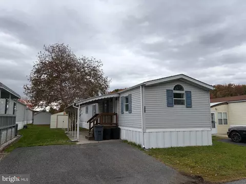806 Leswood Ct, Dundalk, MD 21222