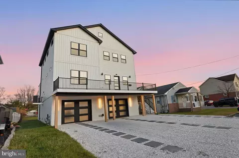 6931 River Drive Rd, Sparrows Point, MD 21219