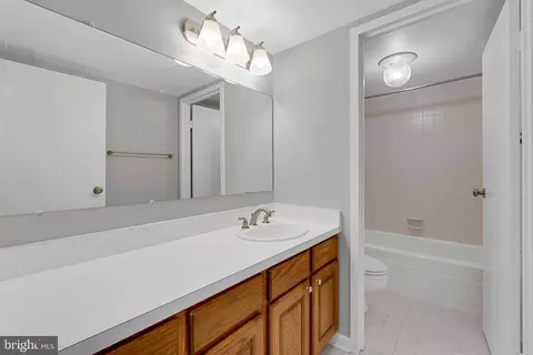 Bath - 205 E Joppa Rd #1902, Towson, MD 21286 photo 1 of 3
