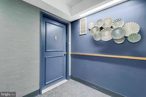 Entry Way - 205 E Joppa Rd #1902, Towson, MD 21286 photo 2 of 3