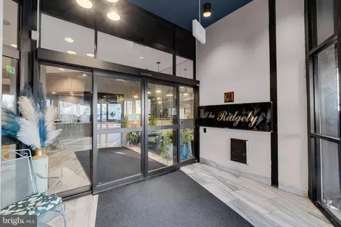 Entry Way - 205 E Joppa Rd #1902, Towson, MD 21286 photo 1 of 3