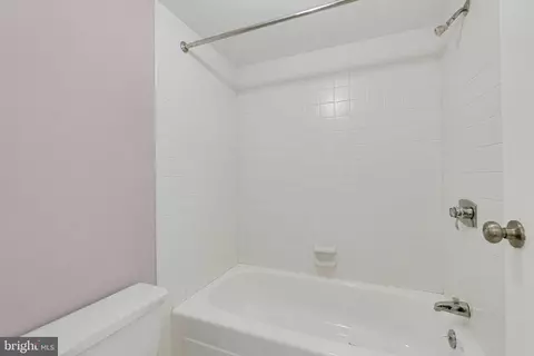 Bath - 205 E Joppa Rd #1902, Towson, MD 21286 photo 2 of 3