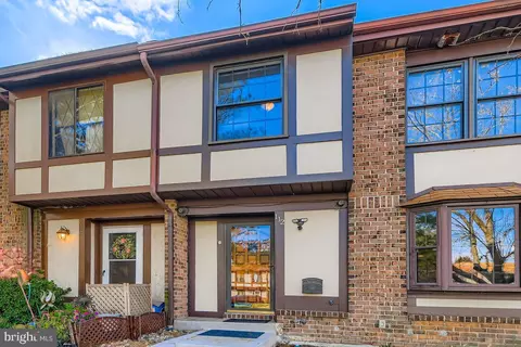 112 Bourbon Ct, Parkville, MD 21234