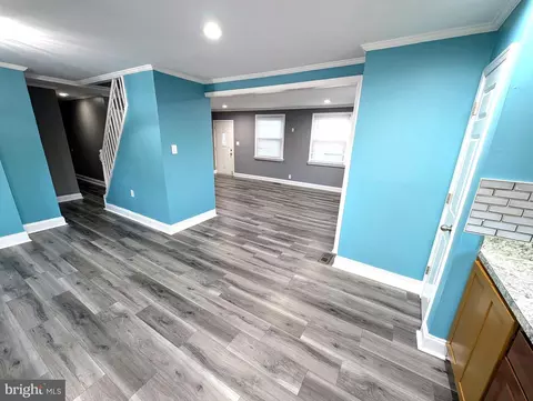 Entry Way - 8102 Cornwall Rd, Dundalk, MD 21222 photo 2 of 7