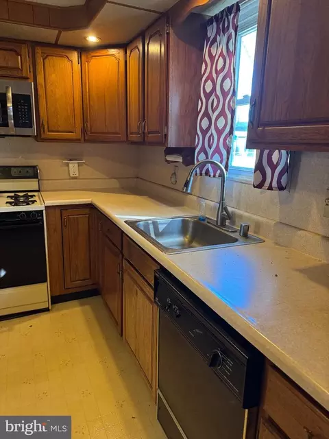 2917 Wells Ave, Sparrows Point, MD 21219 photo 10