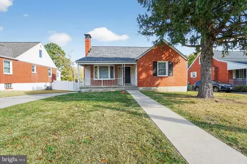 8913 Yvonne Ave, Nottingham, MD 21236