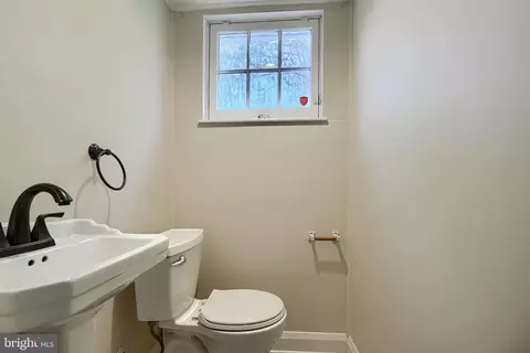 100 Dunkirk Rd, Baltimore, MD 21212 photo 47
