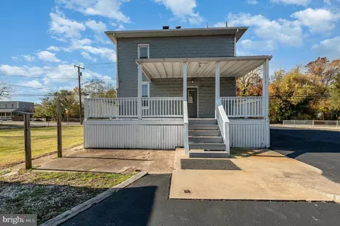 Exterior - 2703 Sparrows Point Rd, Sparrows Point, MD 21219 photo 5 of 6