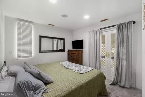 Bedroom - 6913 River Drive Rd, Sparrows Point, MD 21219 photo 5 of 6