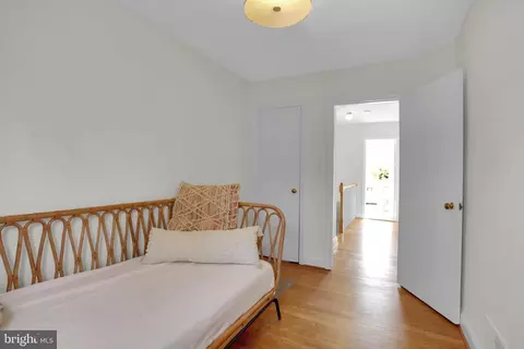 Bedroom - 418 Chumleigh Rd, Baltimore, MD 21212 photo 5 of 5