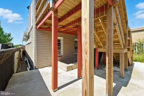 Exterior - 4 W Overlea Ave, Baltimore, MD 21206 photo 2 of 3