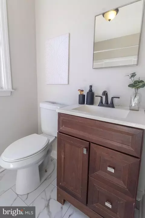 Bath - 618 Wilson Ave, Baltimore, MD 21224 photo 3 of 9