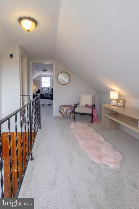 Entry Way - 618 Wilson Ave, Baltimore, MD 21224 photo 10 of 15