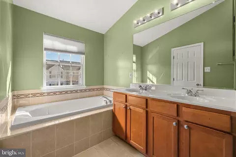 826 Lowe Rd, Middle River, MD 21220 photo 12