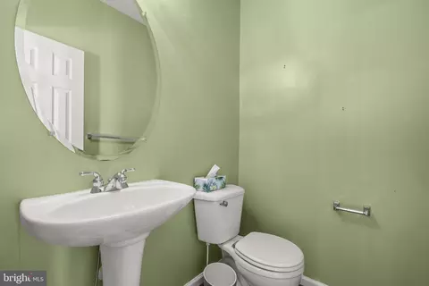 826 Lowe Rd, Middle River, MD 21220 photo 10