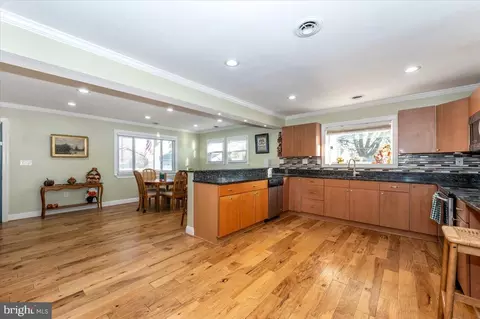 Kitchen - 1306 Third Rd, Middle River, MD 21220 photo 3 of 6